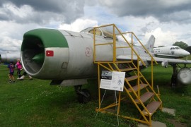 MiG-19