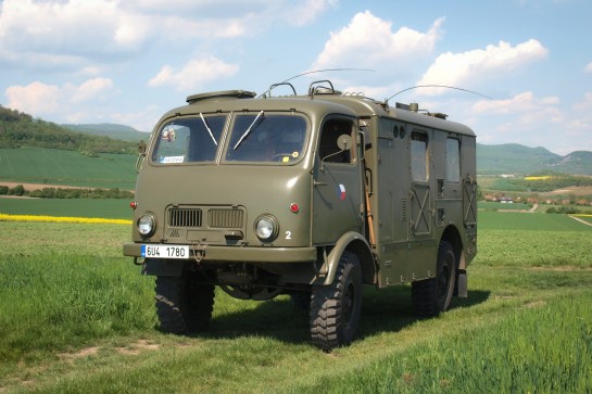 Tatra 805