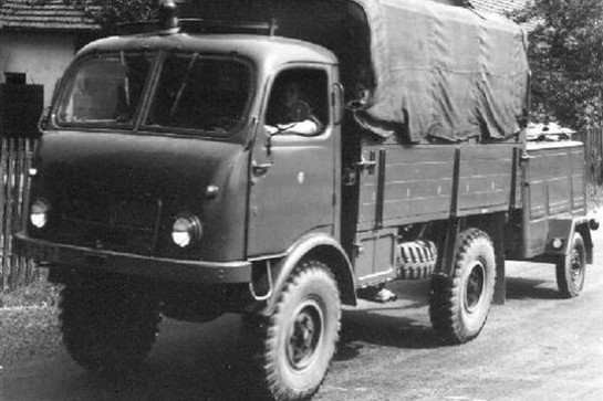 Tatra 805