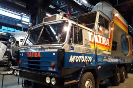 Tatra 815