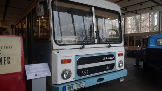 Ikarus 553